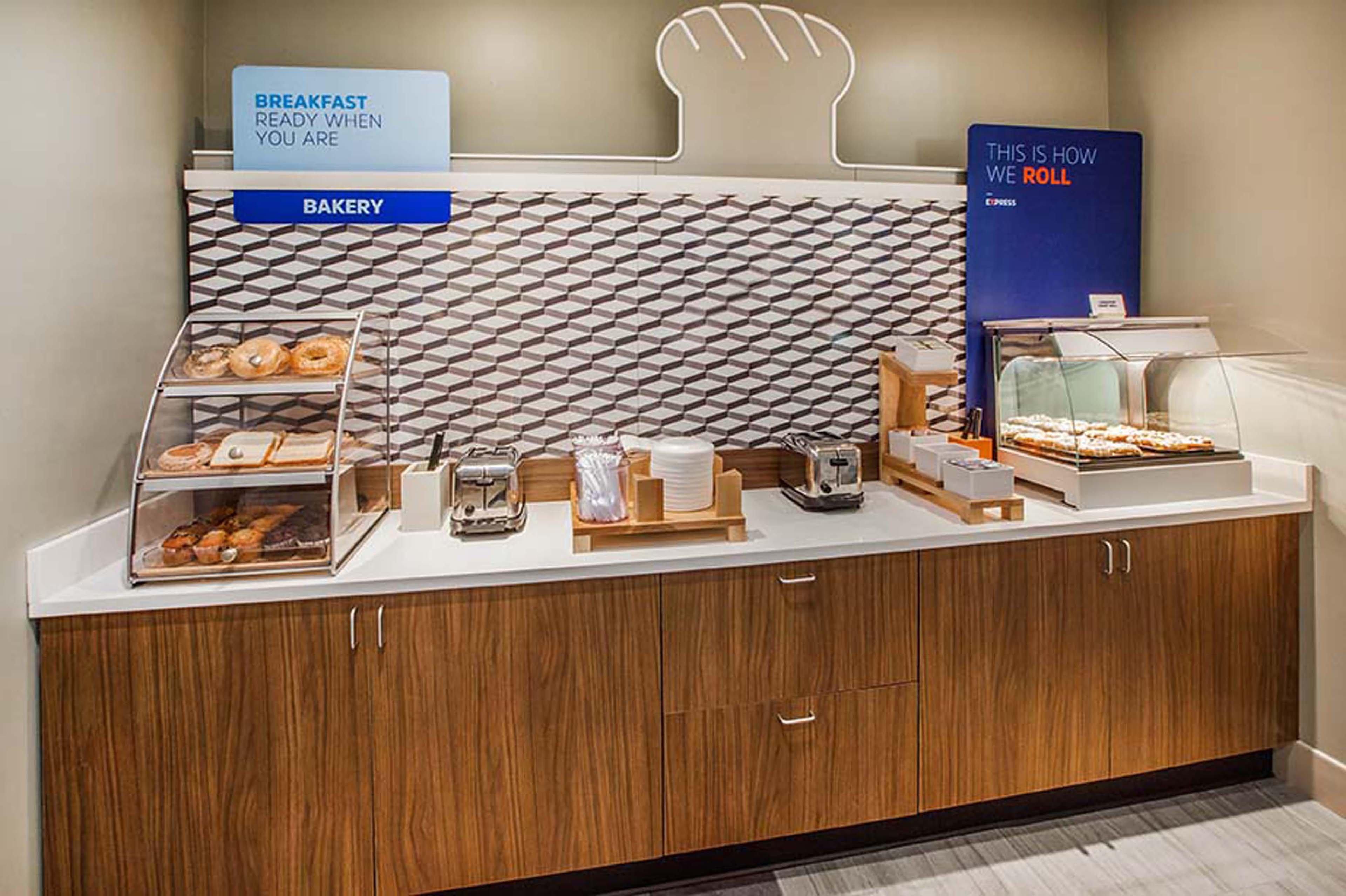 Holiday Inn Express & Suites Covington By Ihg Exteriör bild