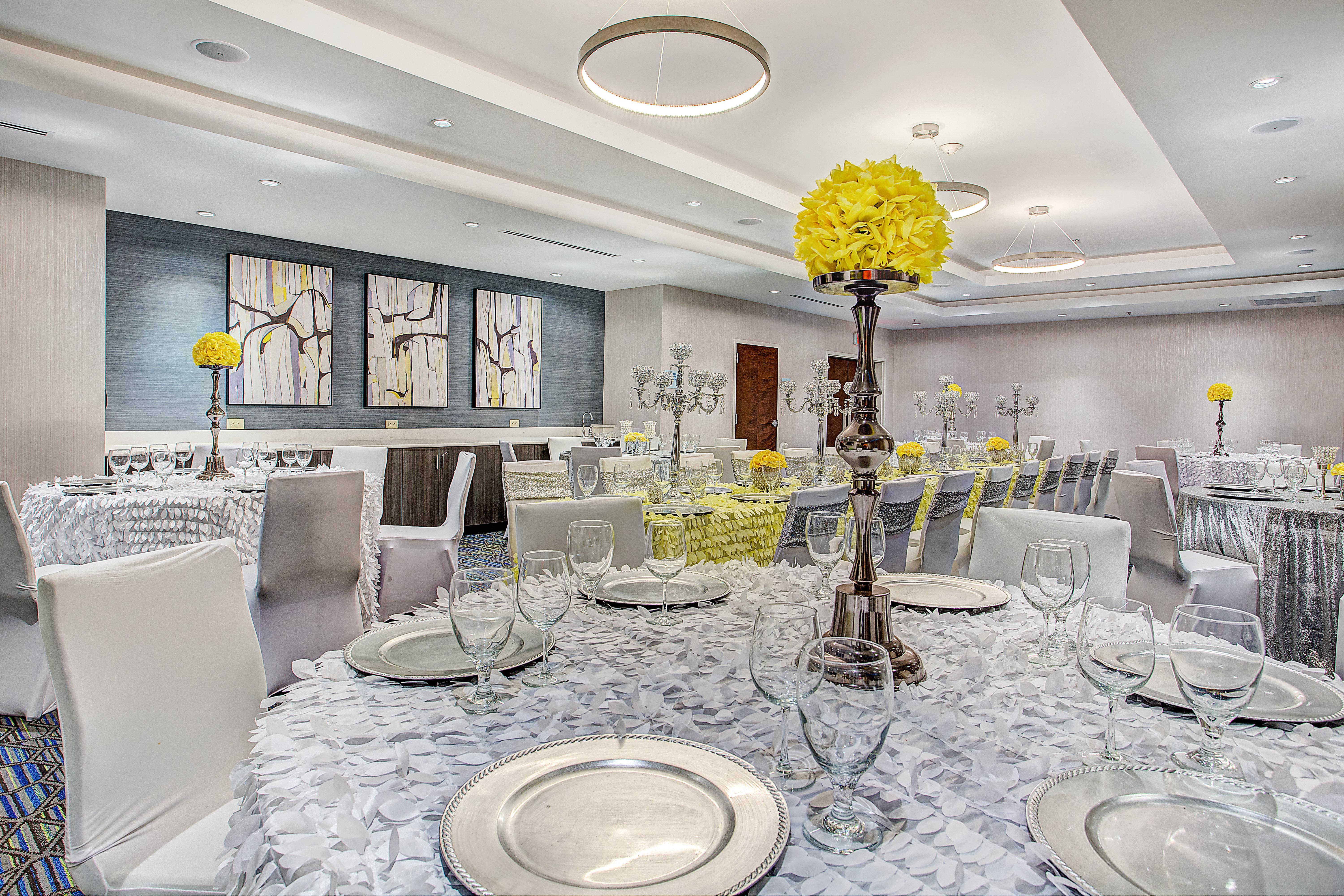 Holiday Inn Express & Suites Covington By Ihg Exteriör bild
